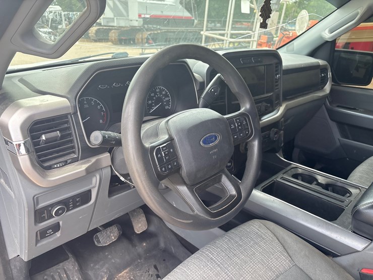 2021-ford-f150-xl-image-7