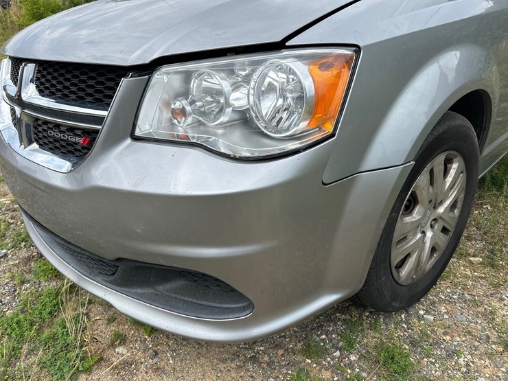 2013-dodge-grand-caravan-image-17