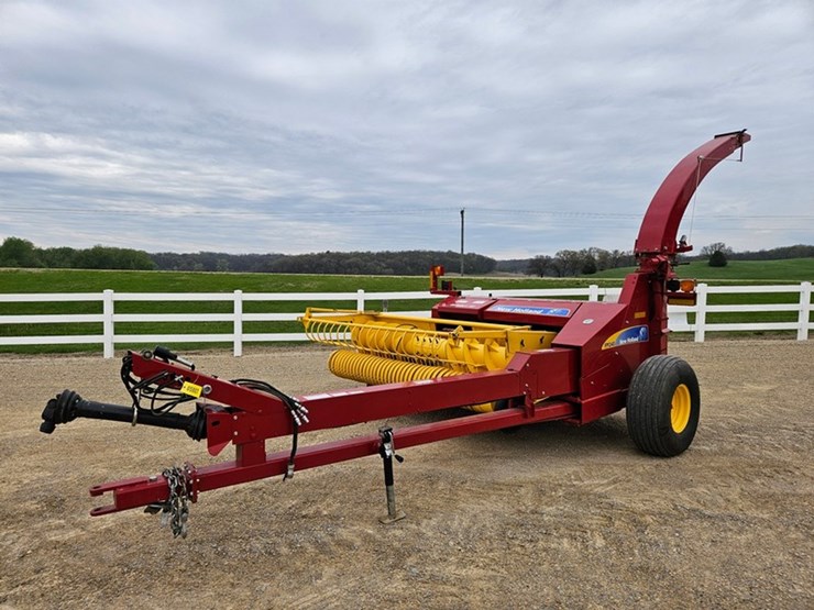 new-holland-fp240-image-1