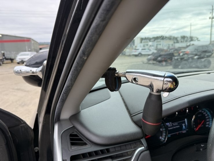 2019-chevrolet-tahoe-image-28