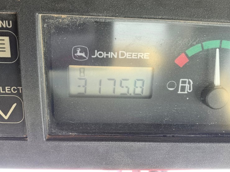 2007-deere-320d-image-10