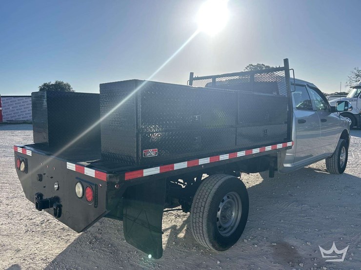 2012-utility-flatbed-image-3