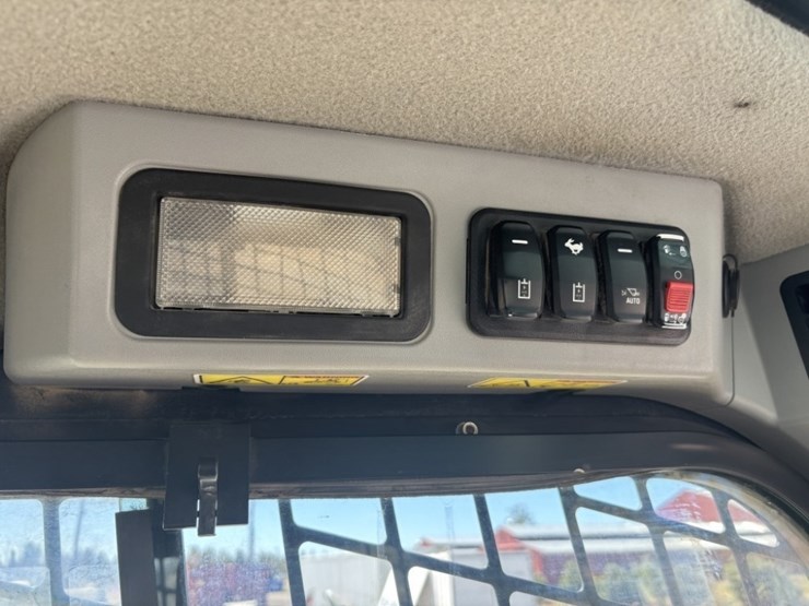 2019-caterpillar-259d3-image-25
