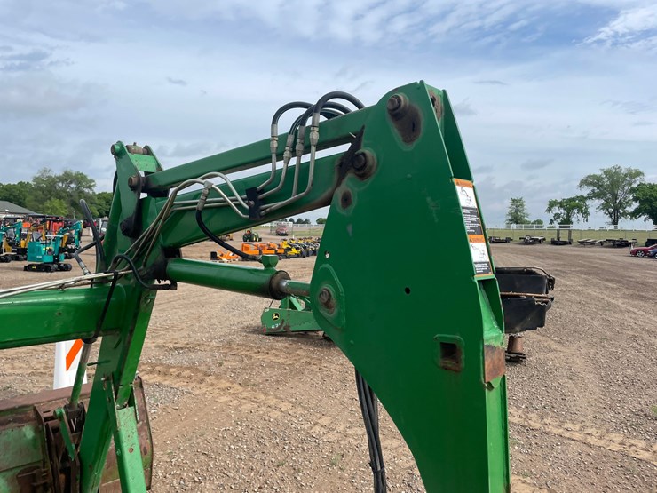 john-deere-640-image-12