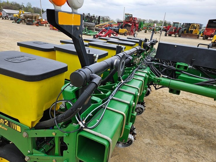 john-deere-7200-image-50
