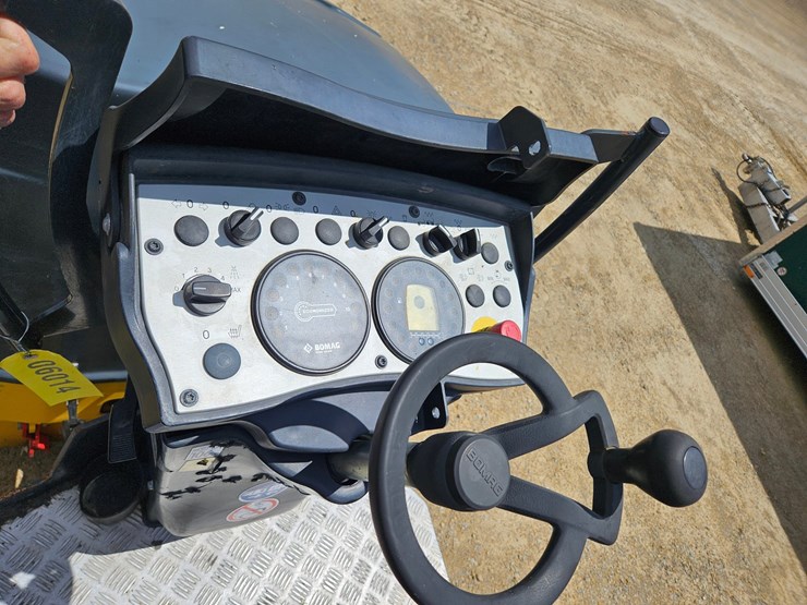 bomag-bw120-image-17