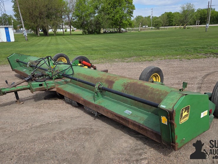 john-deere-120-image-1