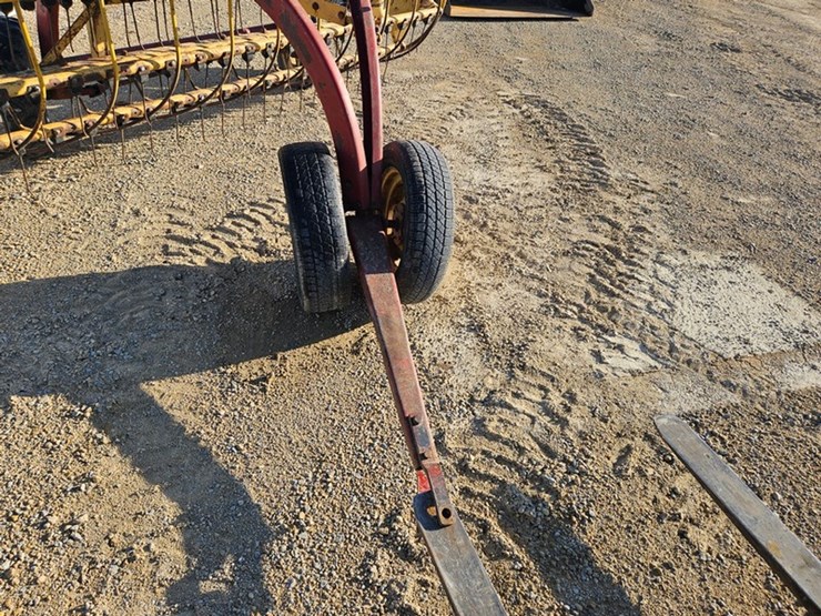 new-holland-258-image-9