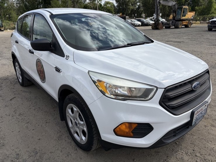 2017-ford-escape-image-2