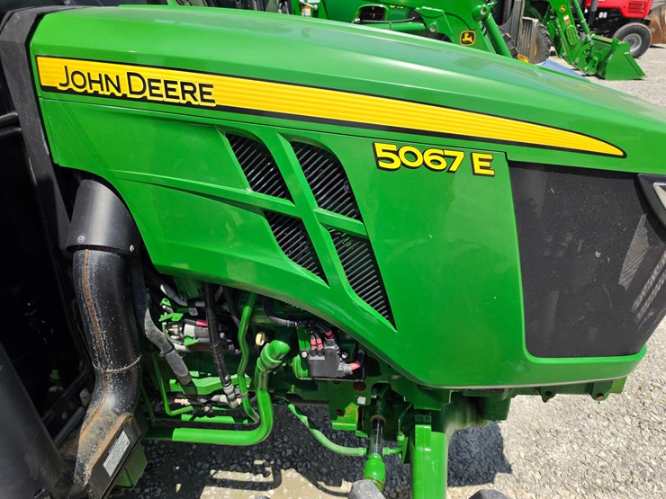 2023-john-deere-5067e-image-5