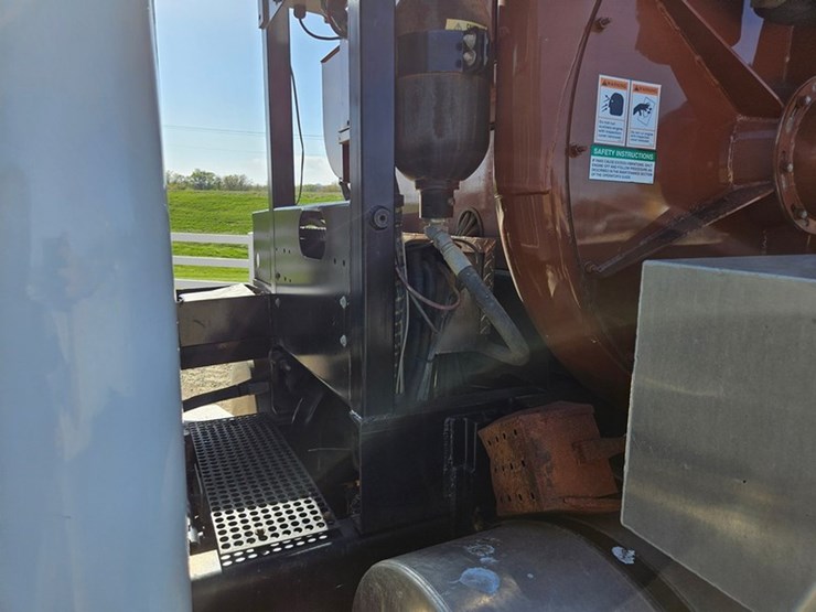 2001-vactor-2100-image-51