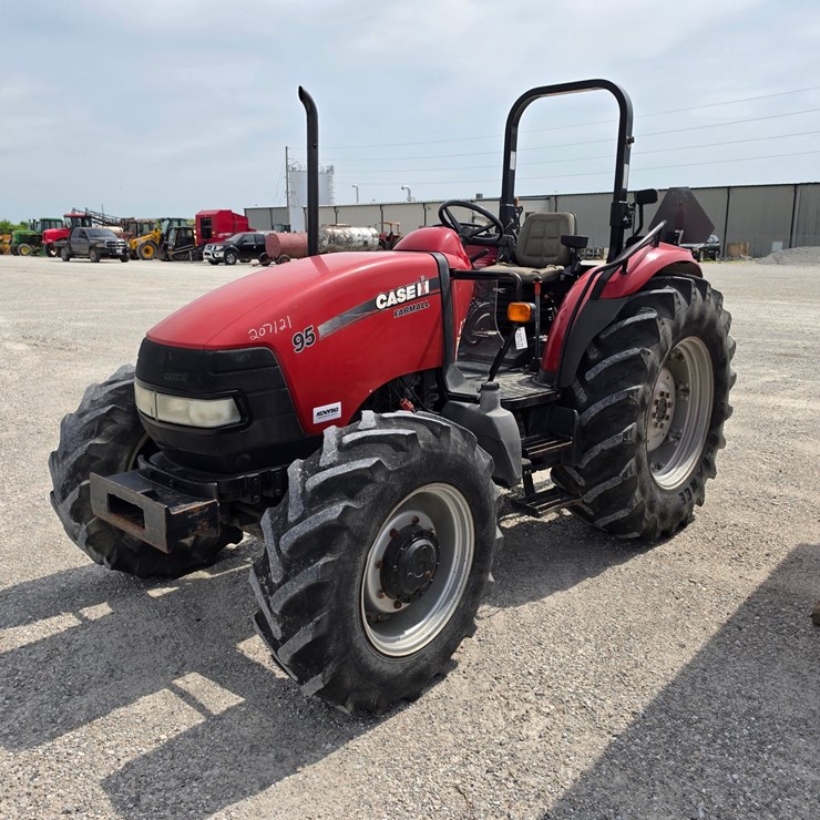 2010 CASE IH FARMALL 95