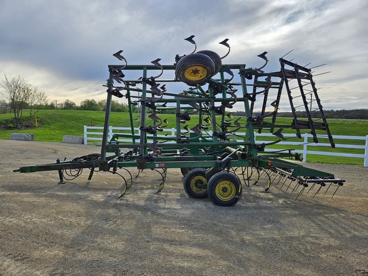 john-deere-28-image-2