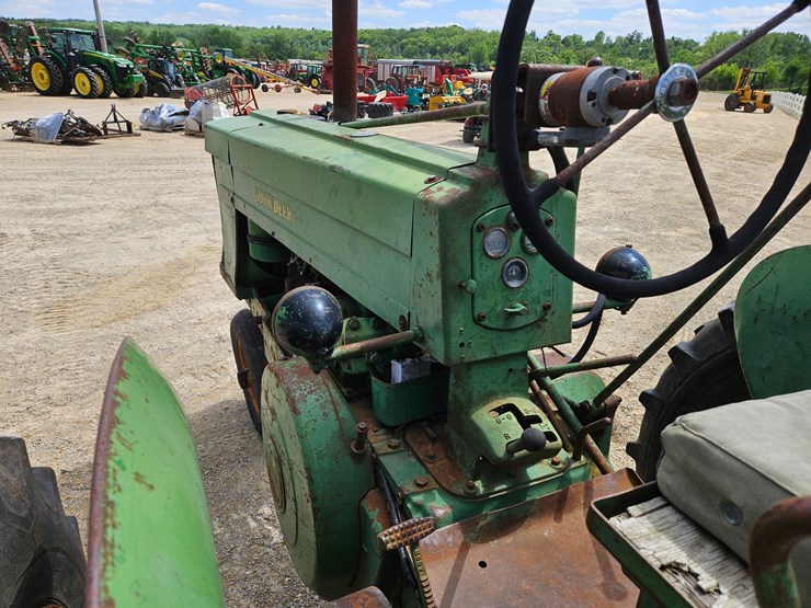 john-deere-70-image-32