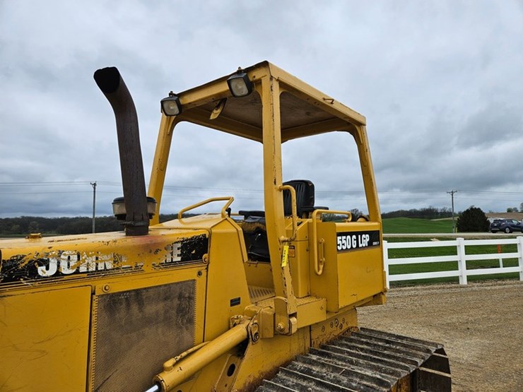 deere-550g-lgp-image-40