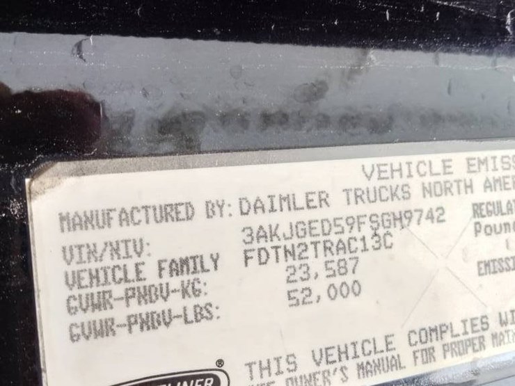 2015-freightliner-108sd-plus-image-14