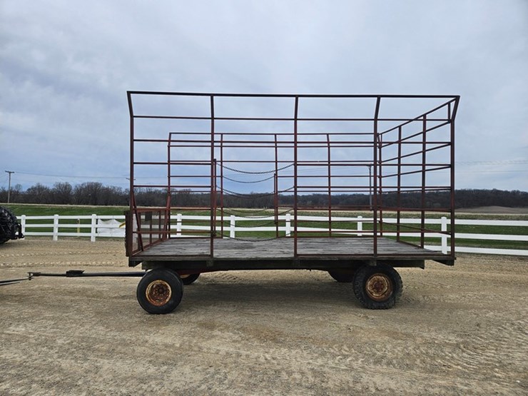 #5215-•-bale-wagon-minnesota-gear-image-2