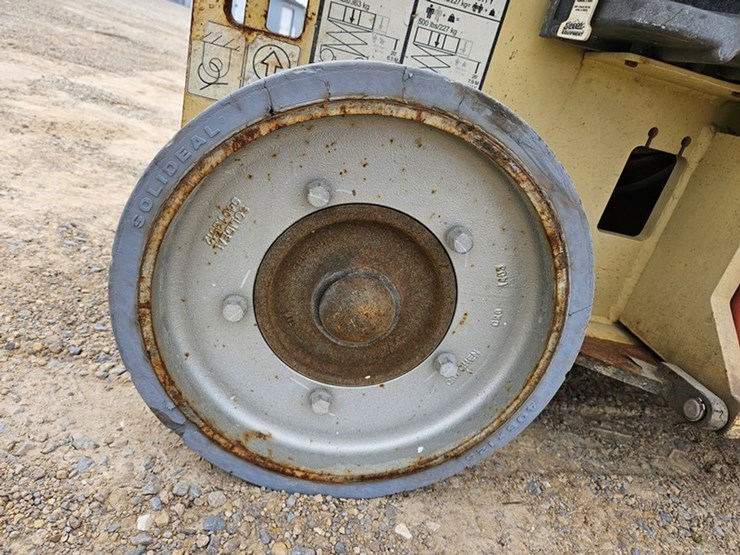 2015-jlg-2632es-image-32