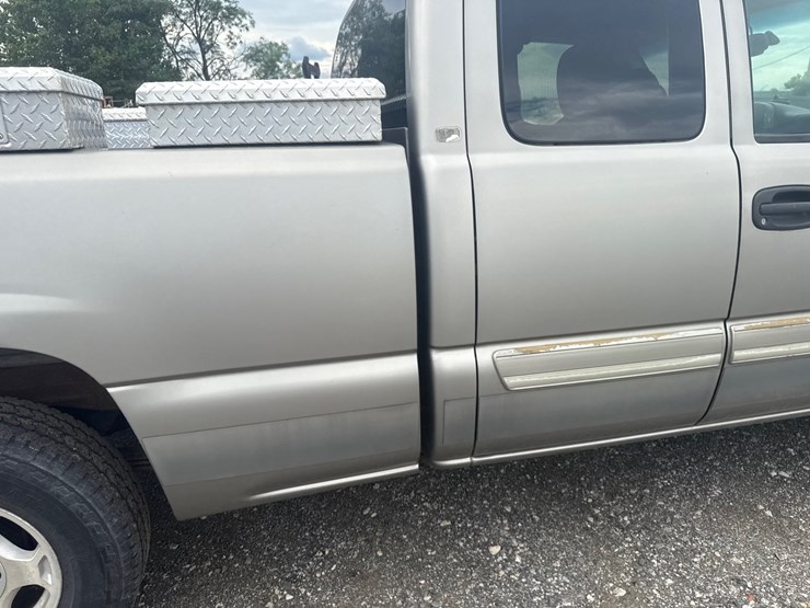 2003-chevrolet-1500-image-26