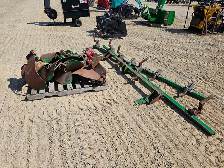 john-deere-12-image-2