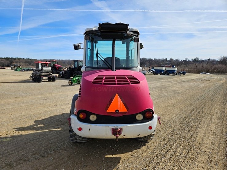 takeuchi-tw65-image-4