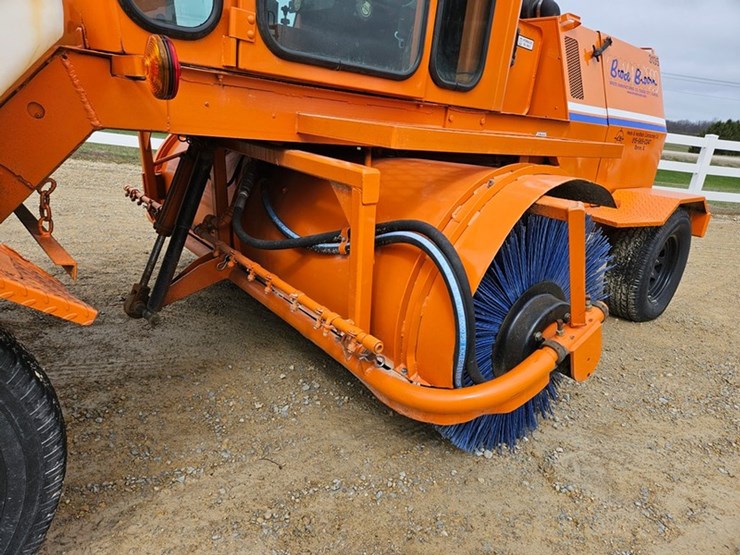 #5061-•-broce-sweeper-broom-image-17