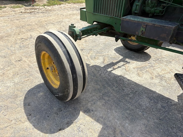 john-deere-2630-image-11