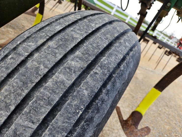 john-deere-28-image-42