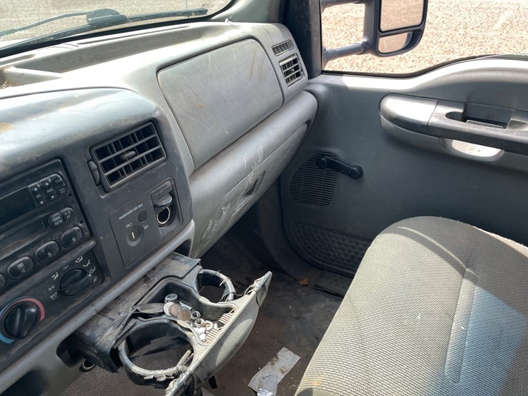 2004-ford-f450-image-26