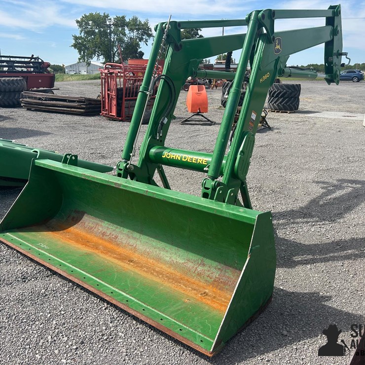 2017 JOHN DEERE H