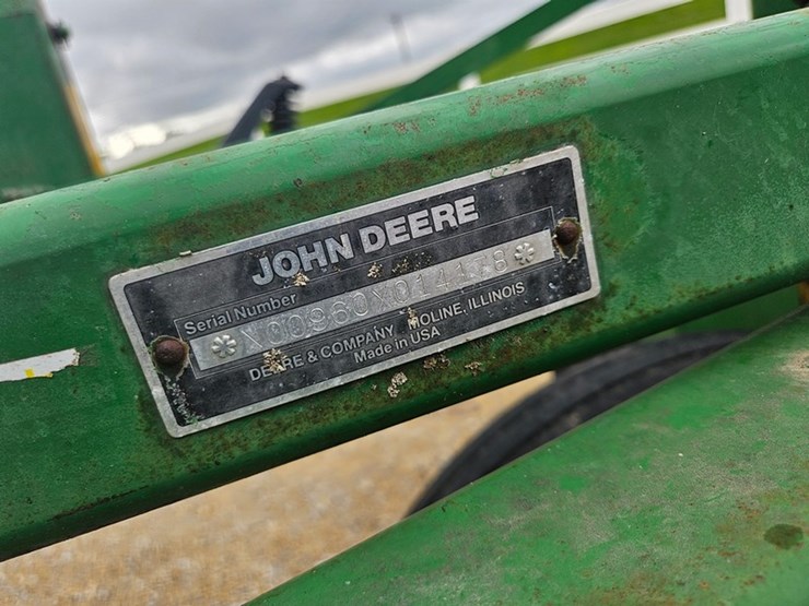 john-deere-16-image-39