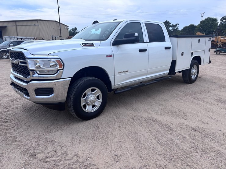 2022-dodge-ram-2500-image-1