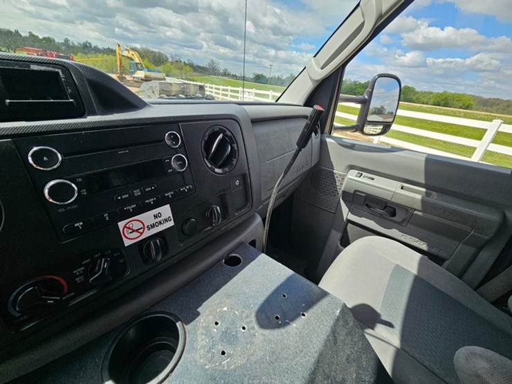 2016-ford-e450-image-75