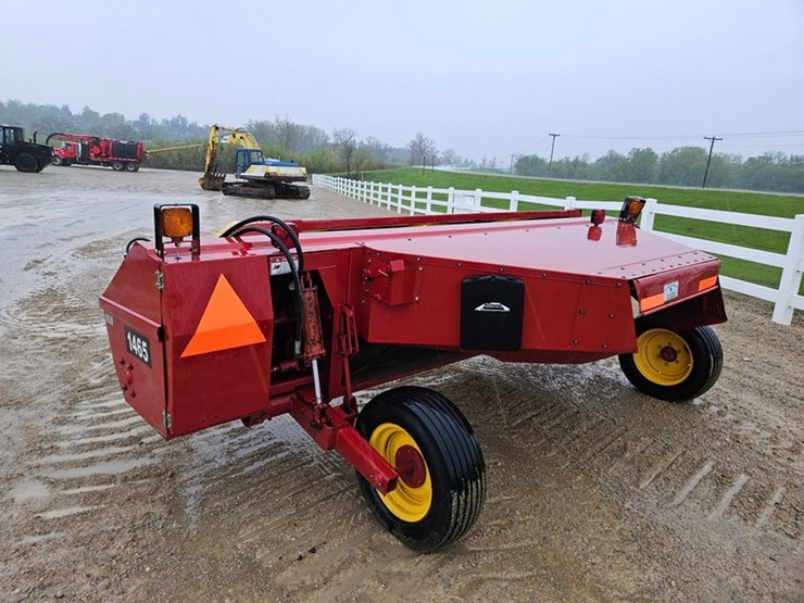 new-holland-1465-image-3