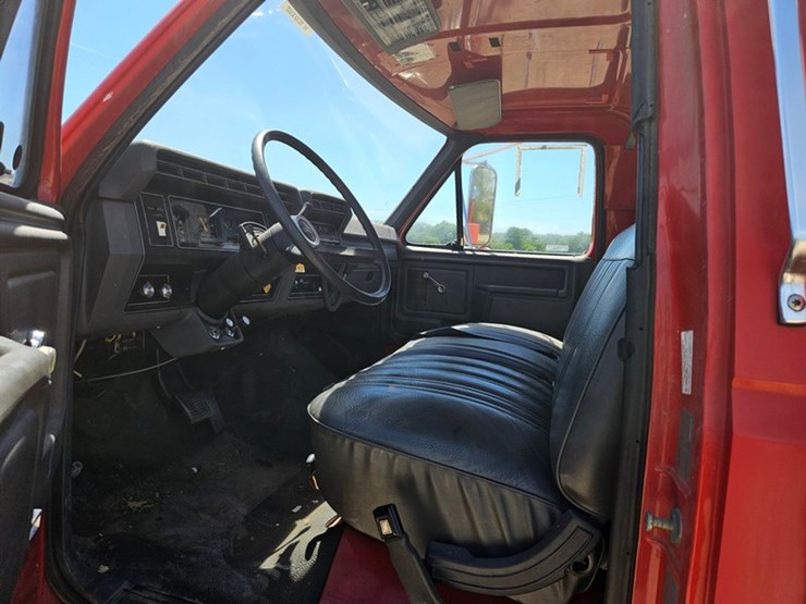 1986-ford-f800-image-26