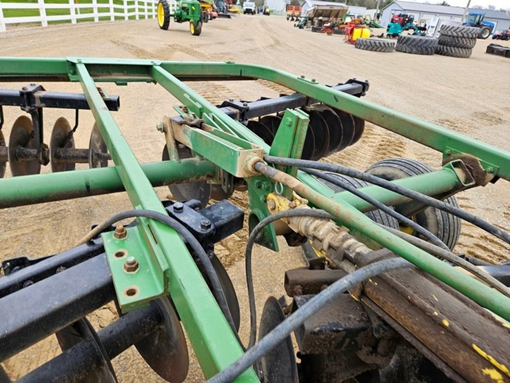 john-deere-215-image-13