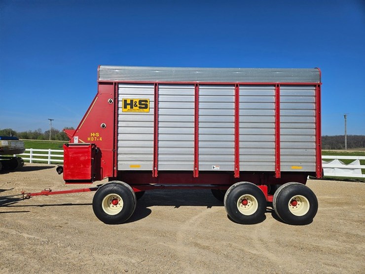 h-&-s-412-image-2