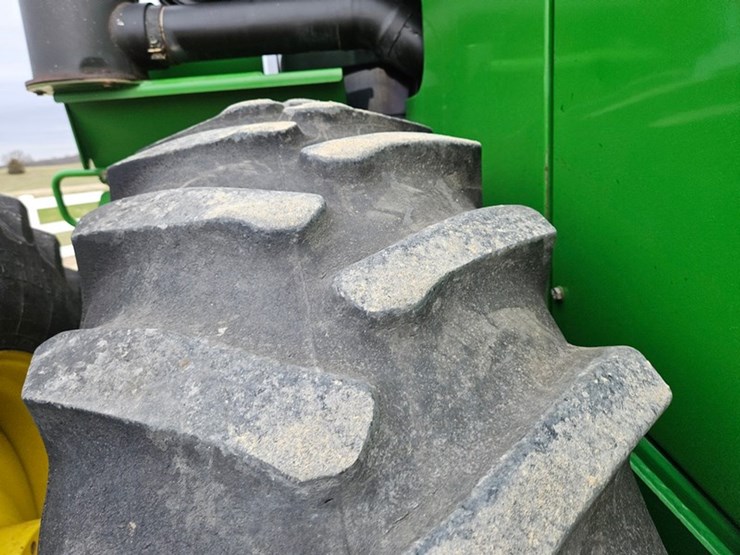 john-deere-8570-image-59