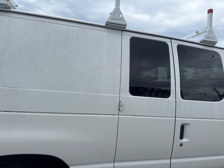 #24-•-2012-ford-van-image-19