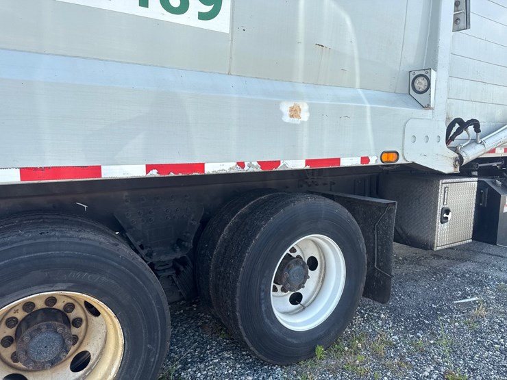 #6-•-2017-peterbilt-heil-front-loader-image-41