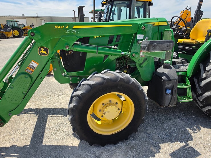 2022-john-deere-5100e-image-7