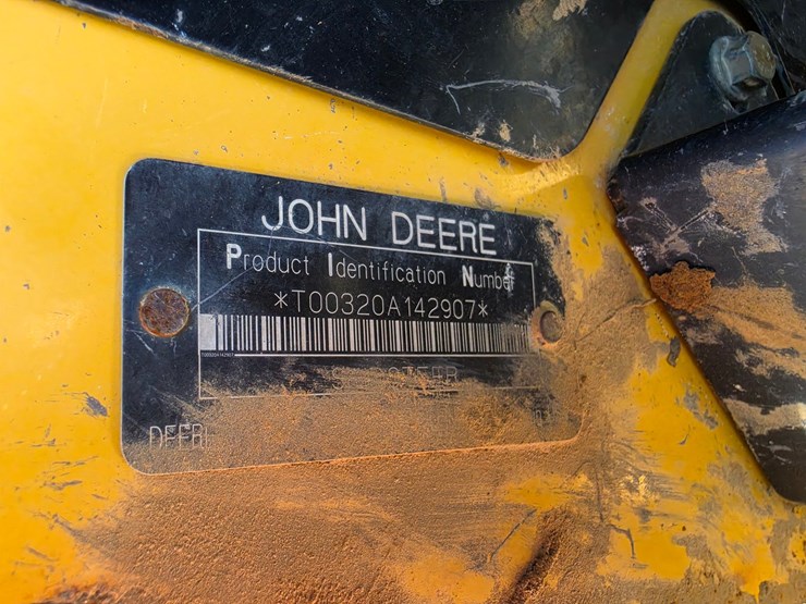 2007-deere-320d-image-11
