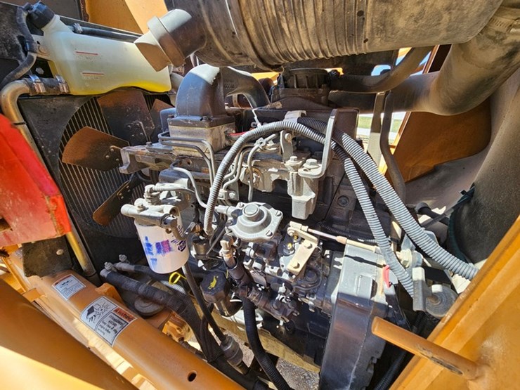 #5075-•-case-mxt-tractor-image-13