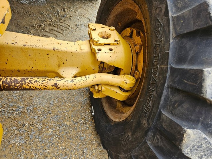 deere-310sj-image-16