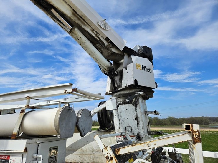 #5076-•-2007-freightliner-m2-tandem-axle-crane-truck-image-26
