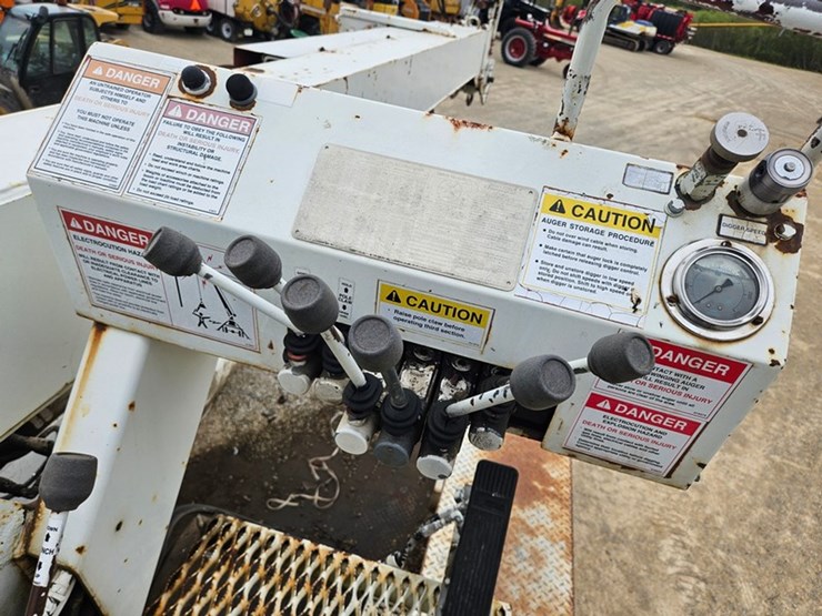 2005-international-durastar-4300-image-26