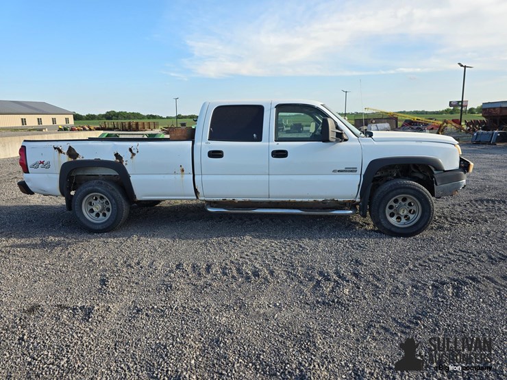 2006-chevrolet-silverado-2500-image-4