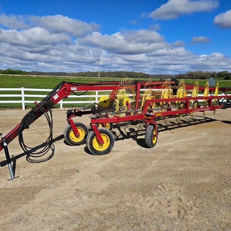 NEW HOLLAND HT154
