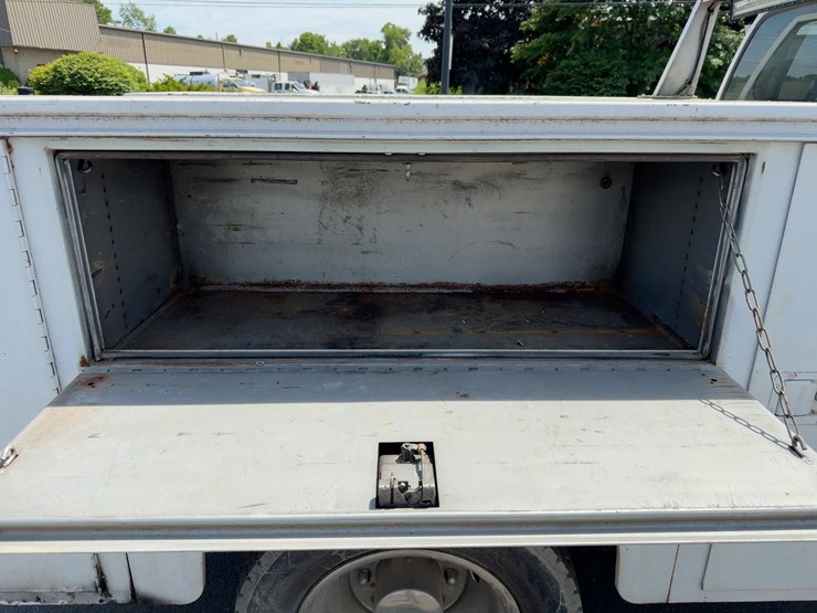 2002-ford-f450-xl-image-18