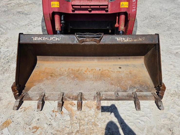2018-takeuchi-tl10v2-image-3